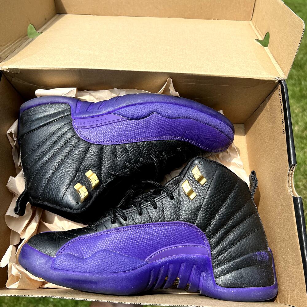 Jordan Men's Athletic Shoes Black & Purple - Picture 9 of 10
